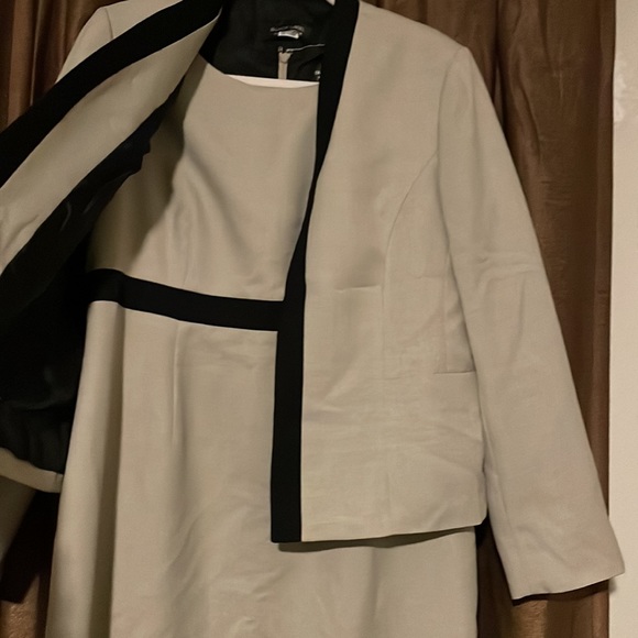 Black Label by Evan Picone Dress and Blazer (khaki) - Picture 3 of 4